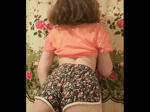 ❤️ סעקסי יונג באַבע סטריפּינג אַוועק איר קורצע הייזלעך אויף אַפּאַראַט ☑ שיין פּאָרן ביי yi.bsglass.ru ❌❤